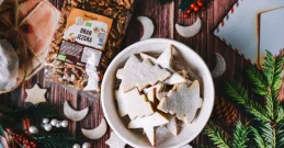 Orehovi piškoti brez glutena na praznični mizi