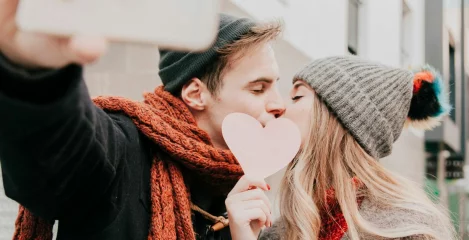 Ne veste, kaj podariti ljubljeni osebi? Predstavljamo nakupovalni vodnik za valentinovo!