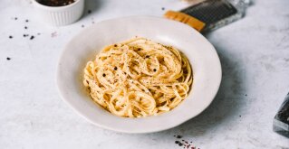 Testenine cacio e pepe