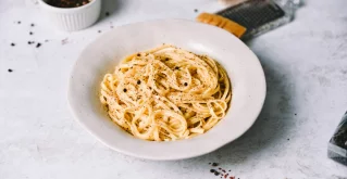 Testenine cacio e pepe