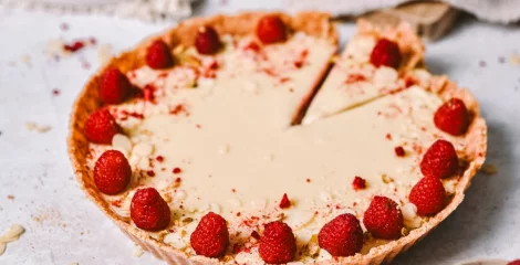 Presna torta z malinami in belo čokolado – instashop