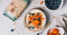 Za jutro polno smeha – granola z marelicami in kokosom brez greha!