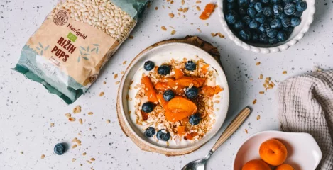 Za jutro polno smeha – granola z marelicami in kokosom brez greha!
