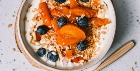 Granola z marelicami in kokosom – instashop