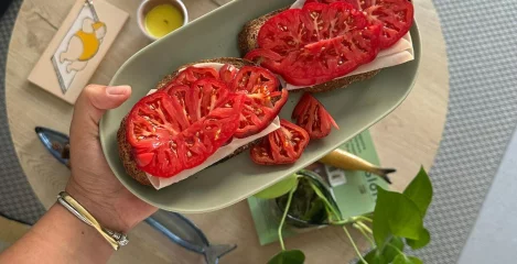 Mediteranska prehrana bogatejša za še eno prednost! Razkrivamo skrivnost, ki jo obožujejo tudi zvezdniki