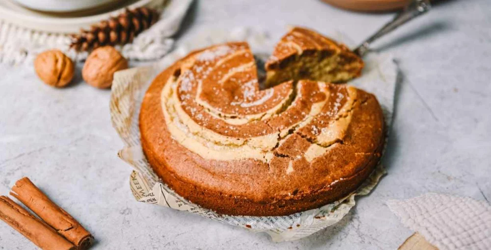 Cimetov kolač je odličen način, da razveselite prijatelje in družino.