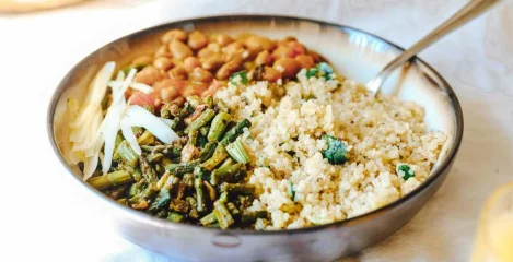 Kvinoja na jedilniku? 8 prepričljivih razlogov – eden te bo navdušil!