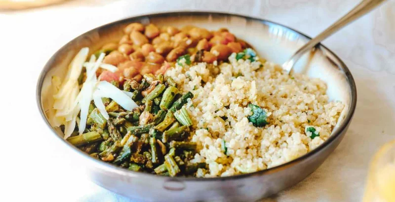 Kvinoja na jedilniku? 8 prepričljivih razlogov – eden te bo navdušil!