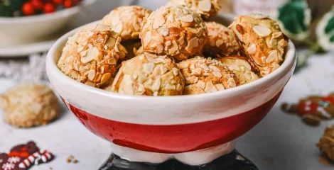 Piškoti z mandlji in marcipanom