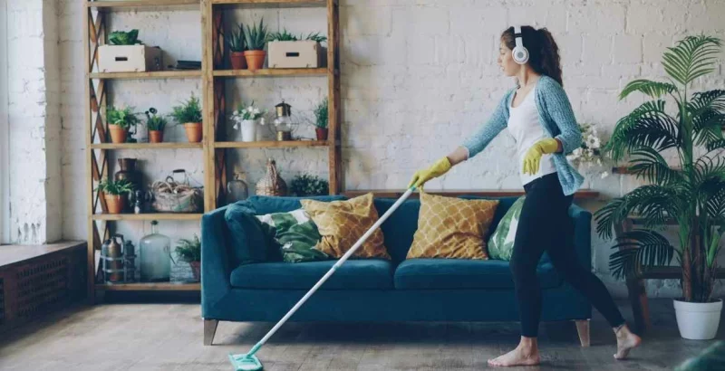 Edini seznam, ki ga boste potrebovali za praznično čiščenje doma!