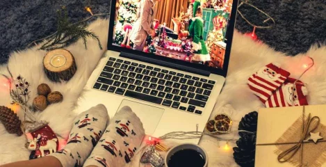 Praznični filmi s popolnimi prigrizki! Odkrij zdrave kombinacije za še boljše praznično vzdušje.