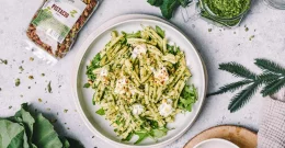 Testenine s pestom iz blitve in pistacij so natanko takšne, kot zvenijo – preprosto senzacionalne!