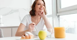 Nova priporočila za zdrav zajtrk: beljakovine so pomembne, a obstaja še nekaj pomembnejšega!