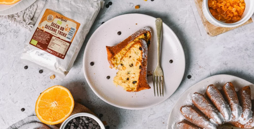 Šarkelj z zrnatim sirom, čokolado in pomarančo vas bo navdušil s popolno harmonijo okusov!