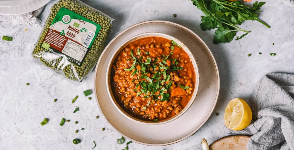 Enolončnica s fižolom mungo, polna šarma, vas bo zapeljala brez kančka sramu!