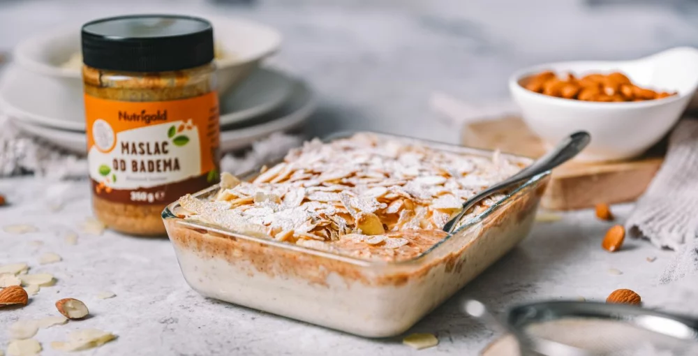 Ovsena kaša z mandlji, ki vas bo navduševala še dneve