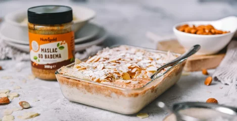 Ovsena kaša z mandlji, ki vas bo navduševala še dneve