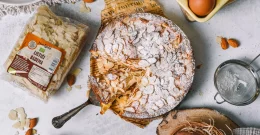 Marcipanova pita prinaša grižljaje, polne presenetljivega užitka!