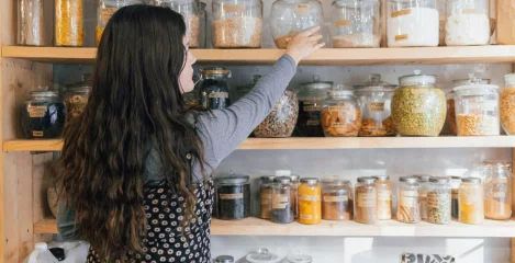 Še niste opravili spomladanskega čiščenja? 5 korakov, ki jih profesionalci postavljajo na prvo mesto