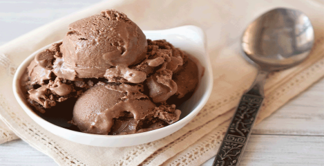 Čokoladni sladoled iz indijskih oreščkov - pozimi in poleti